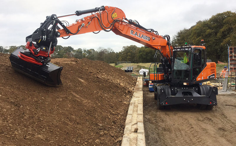 Finger on the pulse: Pitlochry firm adds Rototilt-fitted excavator to fleet
