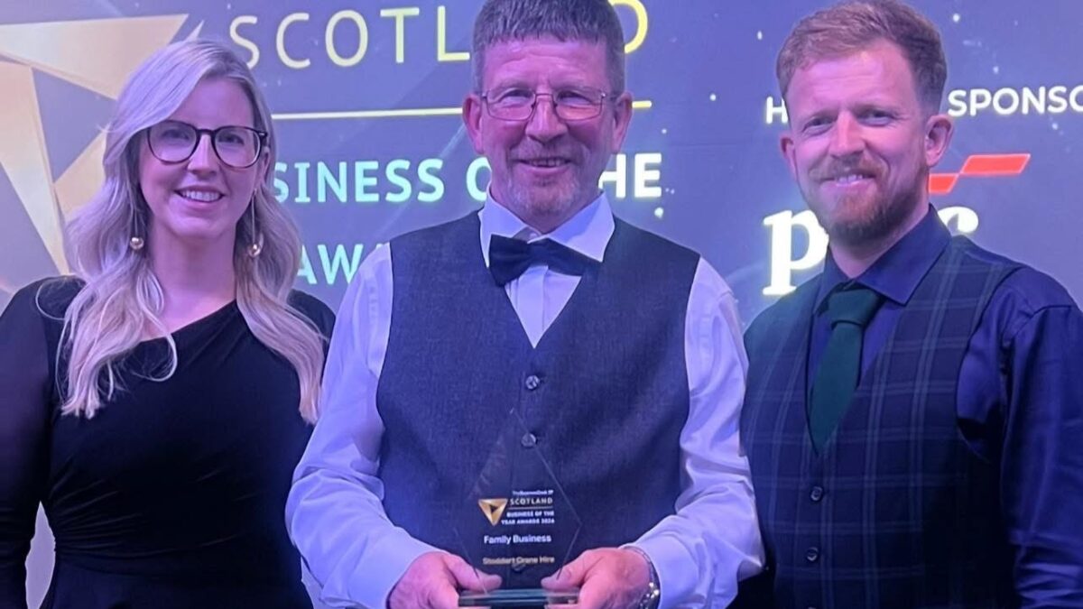 Stoddart Crane Hire wins national award